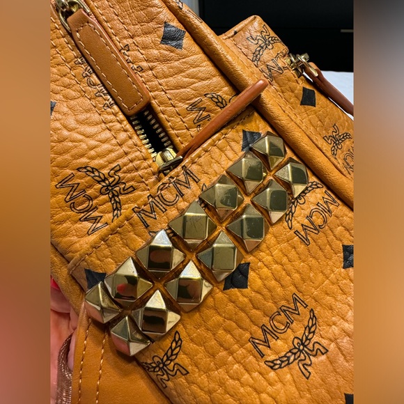 MCM STARK SIDE STUDS BACKPACK IN VISETOS - Picture 8 of 16